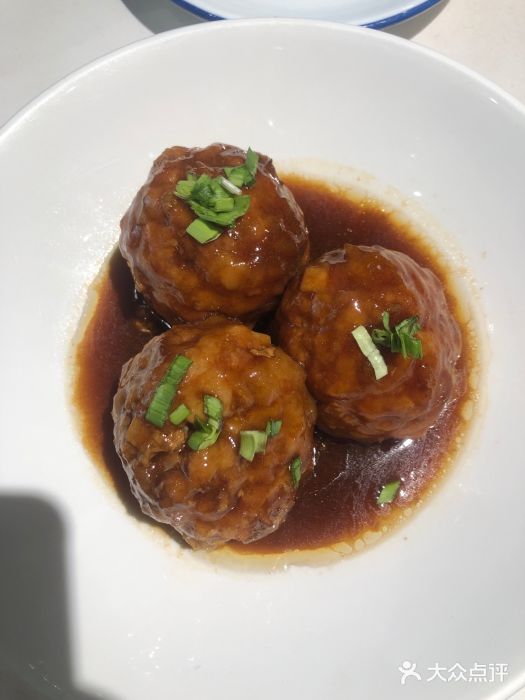 梅飞酒家(桑园路店)鸭蛋黄狮子头图片