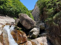 -鄣山大峡谷