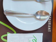 -Chom Cafe and Restaurant
