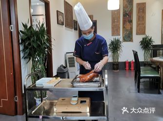 让我心心念念的烤鸭。 「香酥不腻烤鸭」烤鸭是我心头好