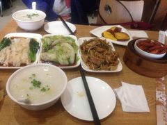 -广东小美食(果戈里大街店)