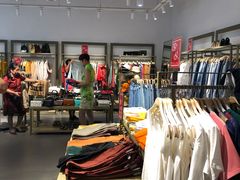 -URBAN REVIVO(北京斯普瑞斯奥特莱斯店)