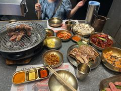 -草家酱蟹炭火烤肉店(珲春南路二店)