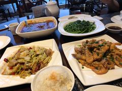 -蜈支洲岛珊瑚酒店临海阁中餐厅