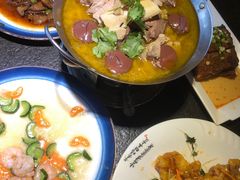 -靠山屯东北农家菜(八龙桥雅苑店)