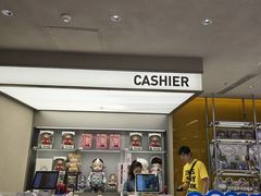 -泡泡玛特POPMART(蓝色港湾店)