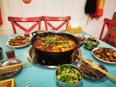 -鸿顺老铁锅美蛙鱼府(解放碑店)