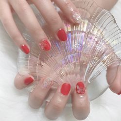 -吉吉靓甲美睫