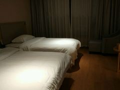-铂逸梦秦酒店(横店梦幻谷店)