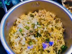 酸豆角肉沫炒饭-夯鱼烤鱼·尔滨地标美食(国展店)
