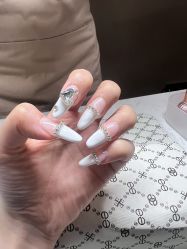 -UGIRL有个美甲