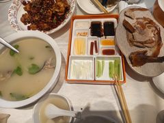 -珊海荟海鲜楼·天津菜·海肠捞饭·皮皮虾锅贴王(佛罗伦萨店)