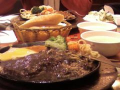 黑胡椒套餐-豪客来牛排(中央花苑店)