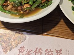 -黄泥岗·地道湖北菜(奥特莱斯店)