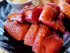 Roasted&nbsp;German&nbsp;Pork&nbsp;Knuckles&nbsp;with&nbsp;Dark&nbsp;Beer-OZONE 顶楼酒吧(香港丽思卡尔顿酒店)