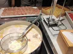 -尚尚仙·酸汤猪手·猪肚鸡火锅(华联万柳购物中心店)