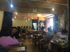 -小锅巴纳西餐厅