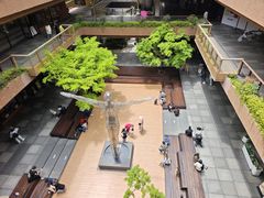 -瑞虹新天地月亮湾