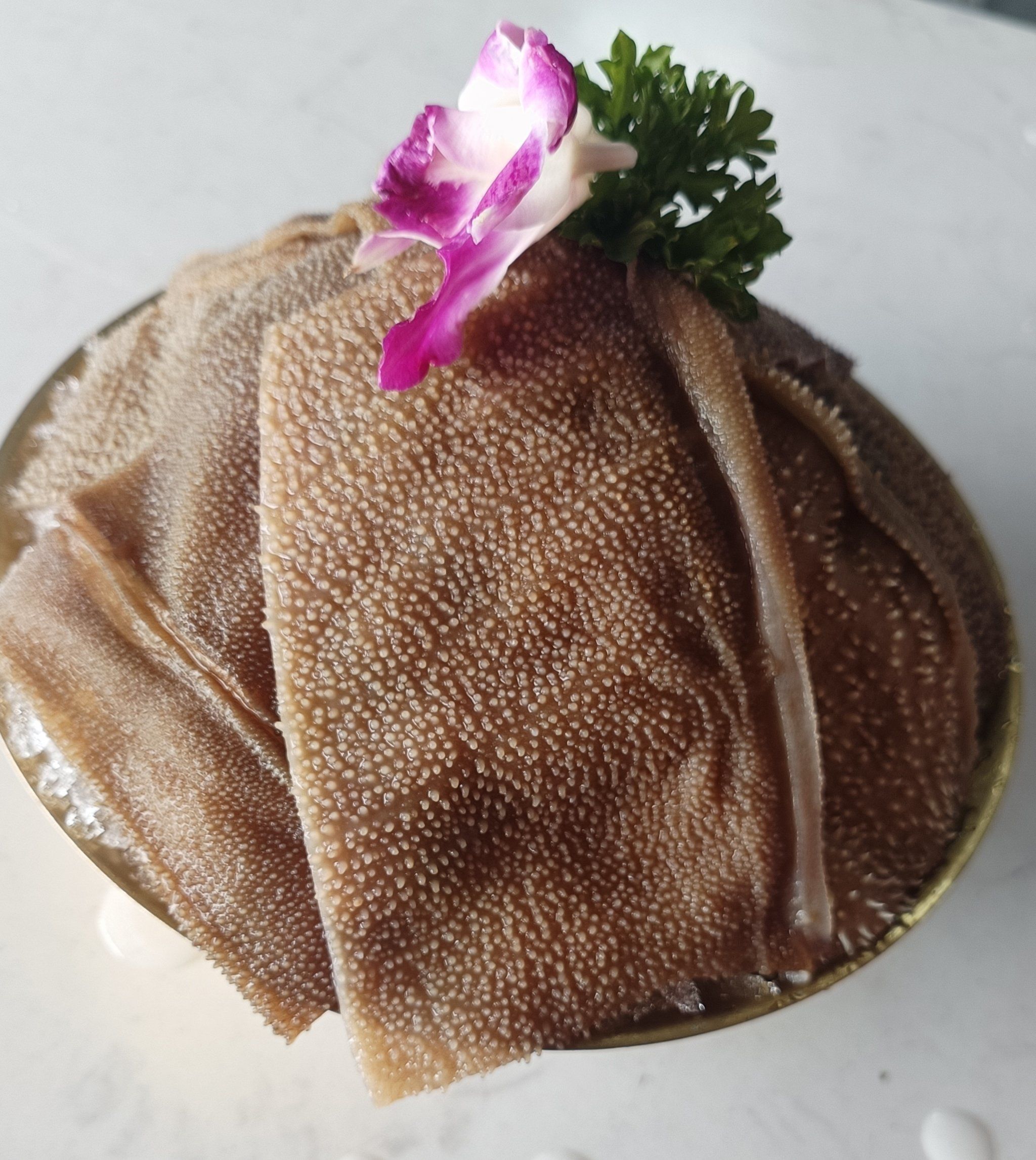 火锅约起来 
绝美美味:店里推荐的脆毛肚
脆毛肚的美味体验
n
