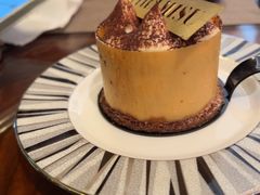-上海和平饭店维克多咖啡厅 Victor's