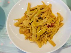 -泓历皇朝酒店(东亭店)