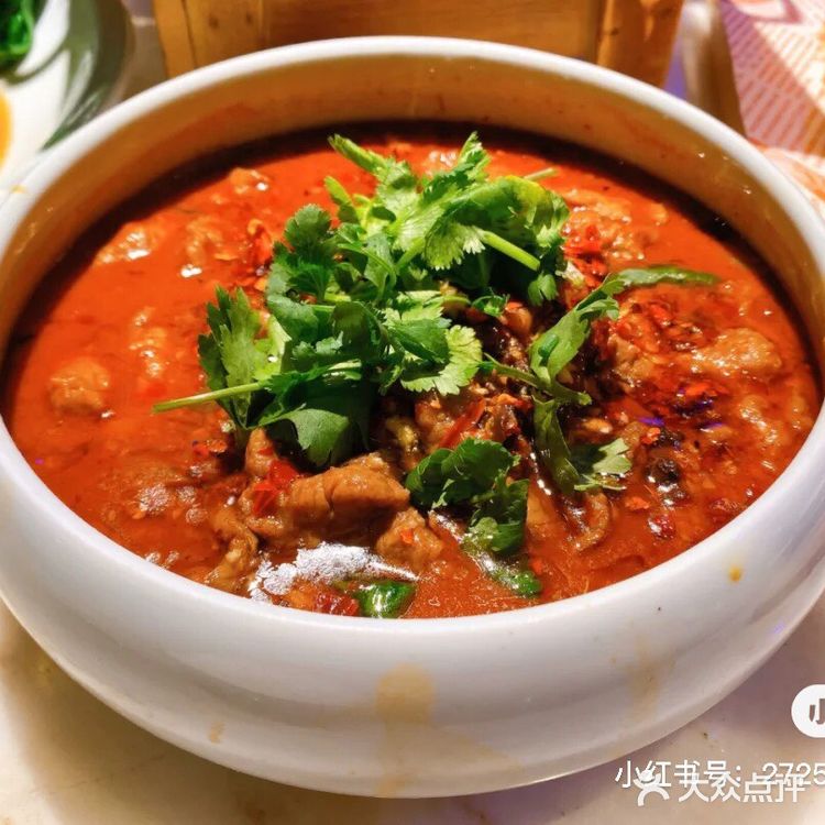 南宁航洋五楼绿茶餐厅 人均60左右环境还不错有船上的