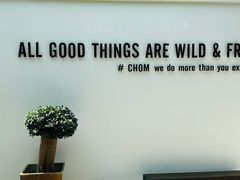 -Chom Cafe and Restaurant