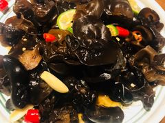 -云海肴·汽锅鸡·云南菜(天山百盛优客店)