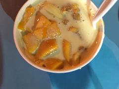 芒果黄桃炼乳冰-帅小六刨冰·不一样的奶冰(总店)