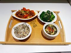 -优护佳医护级月嫂(和睦家浦西店)
