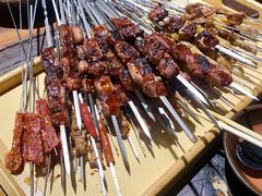 特色大油边-破瓦寒窑·地摊烤羊排