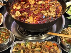 -鸿顺老铁锅美蛙鱼府(解放碑店)