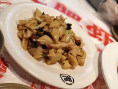 -肥肥虾庄·金牌油焖大虾(汉街SKP店)