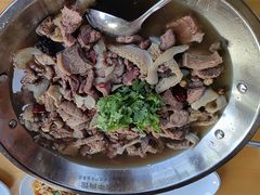 -大众跷脚牛肉馆·非遗传承单位(峨眉山店)