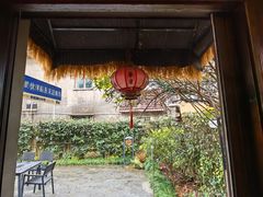 -小草屋轰趴馆别墅派对新场团建家庭聚会