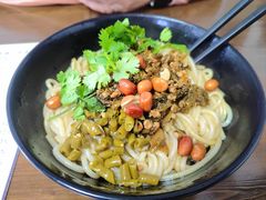 特色干拌粉-家烧面馆【南山路知名经典面食】