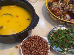 -休记光头香辣蟹干锅(绵竹店)