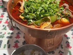 -成都你六姐·牛肉冒菜(上海长泰广场店)