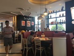 大堂-必胜客(武汉欢乐谷店)