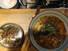 -呼啦面馆·头牌豌杂面(爱琴海店)