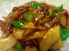 地三鲜-鹤乡东北菜(崮山路店)