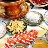 在武汉，可以品尝到正宗的老北京涮肉