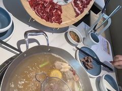 -左庭右院鲜牛肉火锅(金山万达店)