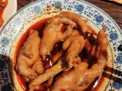 -爆炸头阿姨小四川正宗川味小吃(无任何分店)
