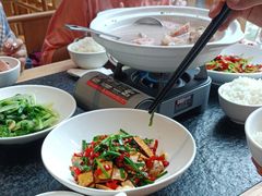 -鱼鲜饭香·招牌汽锅剁椒鱼头王