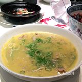 这次是在IFS，包间环境还是不错的，菜品略少