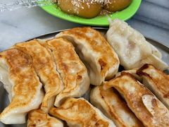 鲜肉韭菜煎饺-芬芳甜品(同福路店)