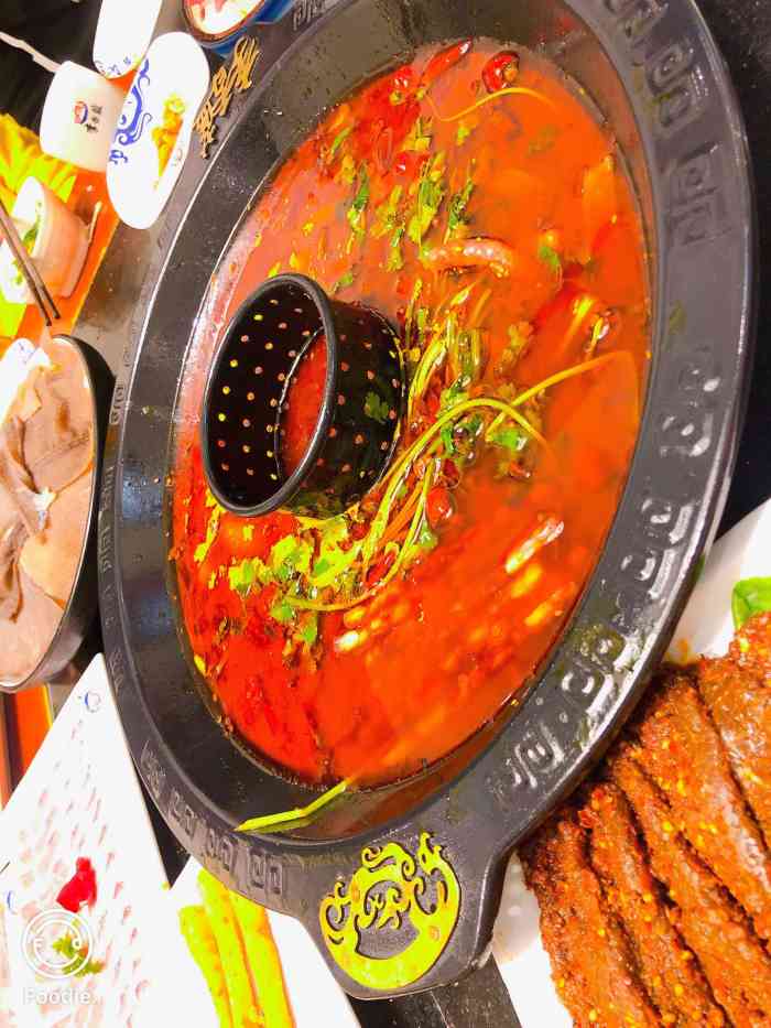 李香蓝火锅-"当时在万科里面逛的时候,看到这家店的广告.