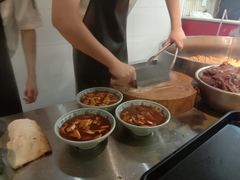 卤煮火烧-门框胡同百年卤煮(新街口店)