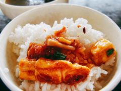 豆腐烧脊髓-乐山食古香跷脚牛肉